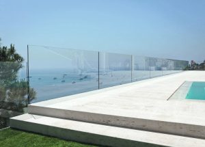 parapetti-in-vetro-e-acciaio